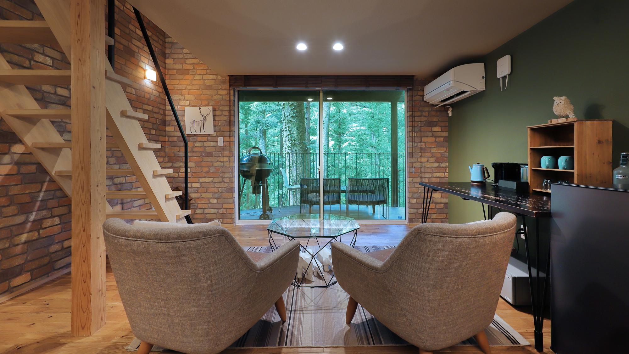 サファリブラック［露天風呂付＋テラス付／2階建］