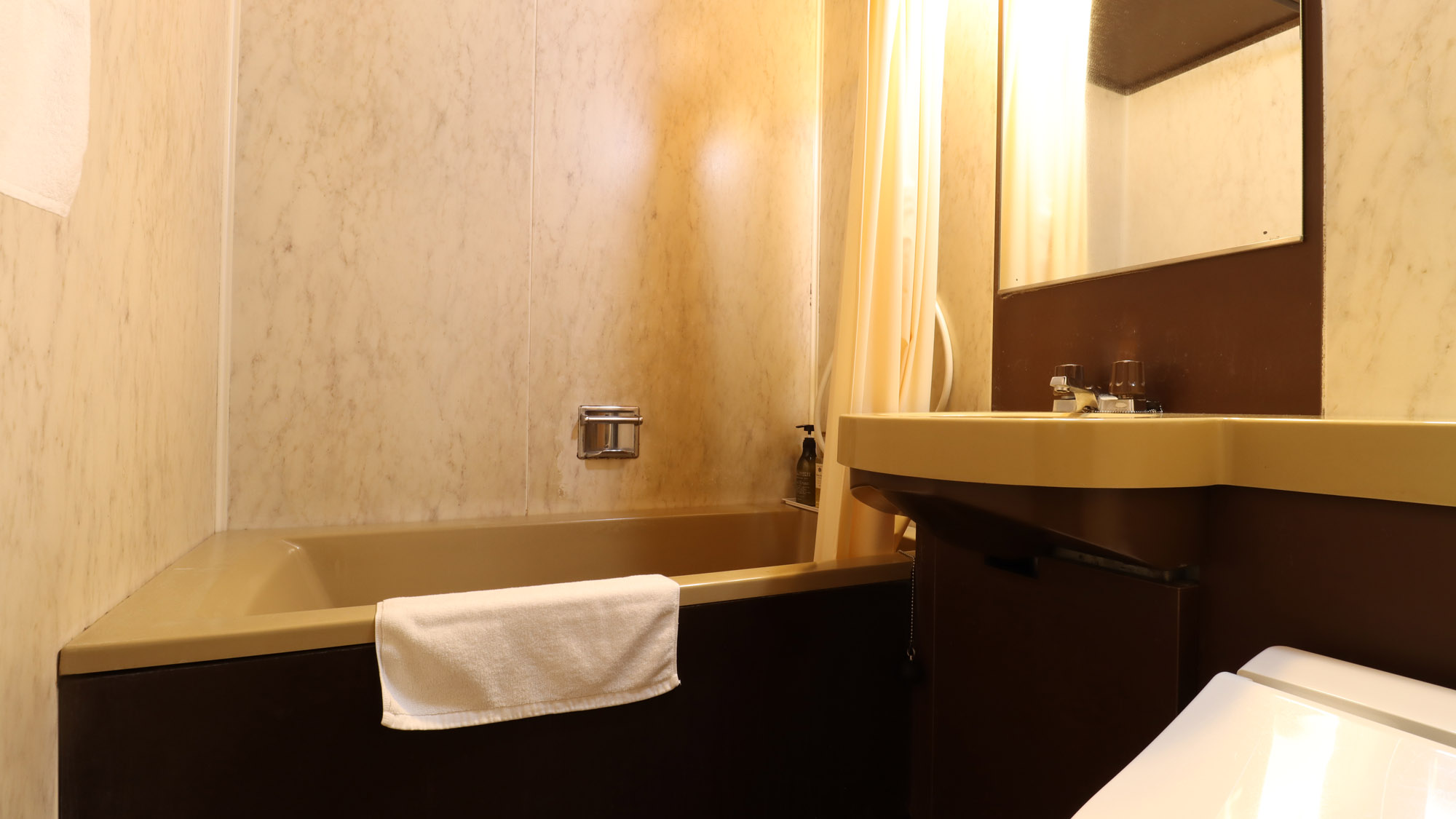 【客室・梅の間】和室12畳　ユニットバス