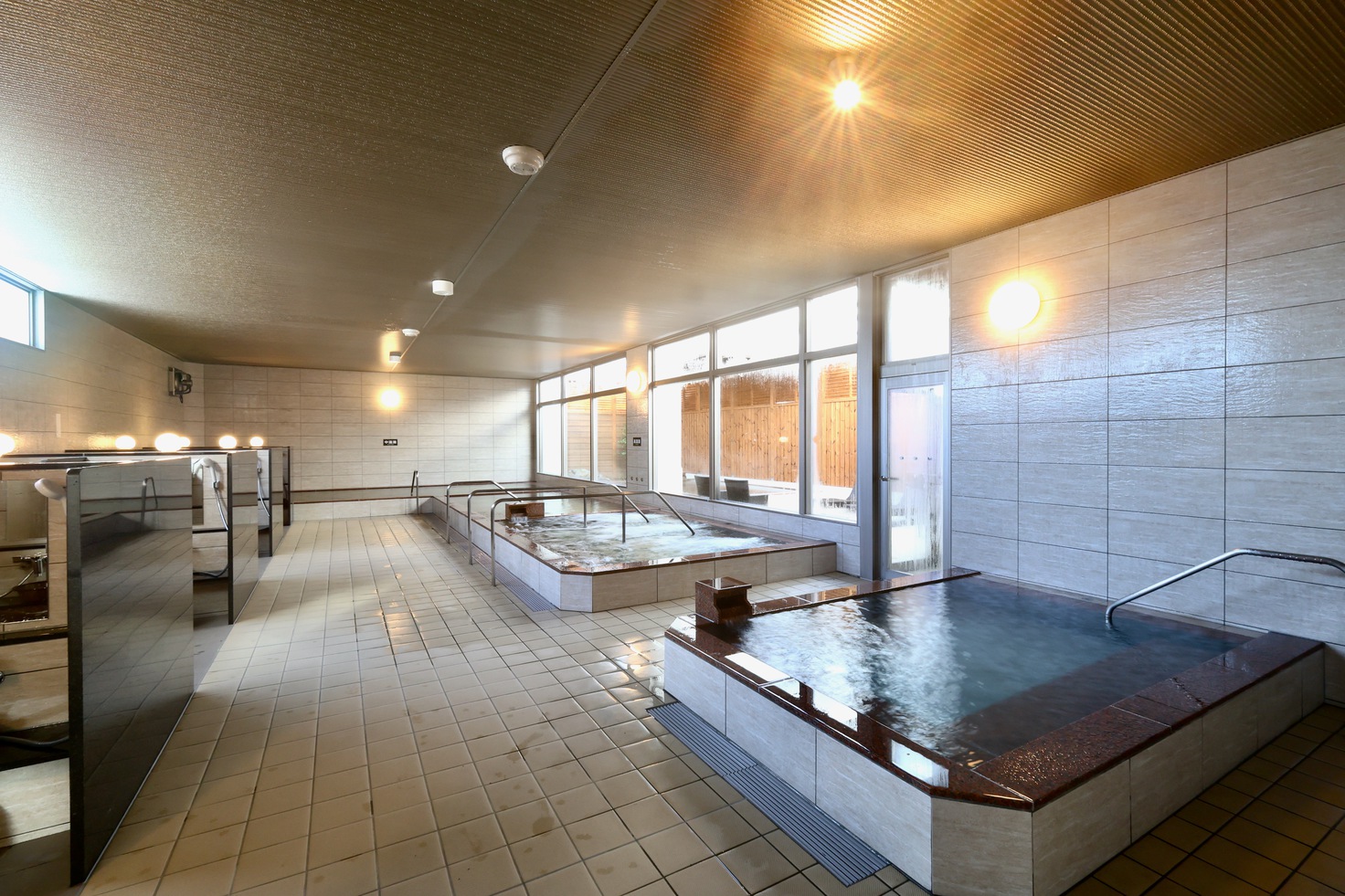 【温泉棟新築記念】　北海道の源泉かけ流し１００％の温泉を満喫♪＜素泊まり＞
