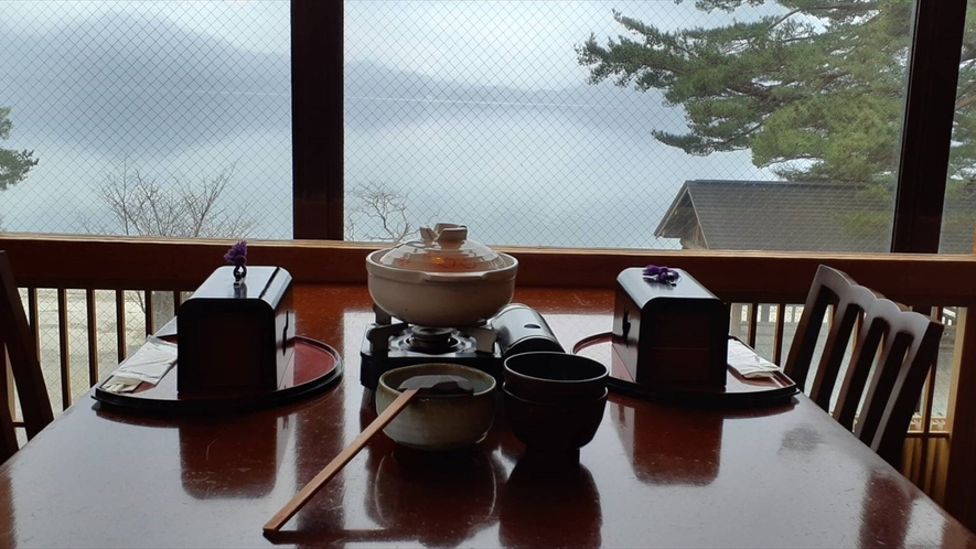 ■朝食一例｜田沢湖を一望する絶景宿