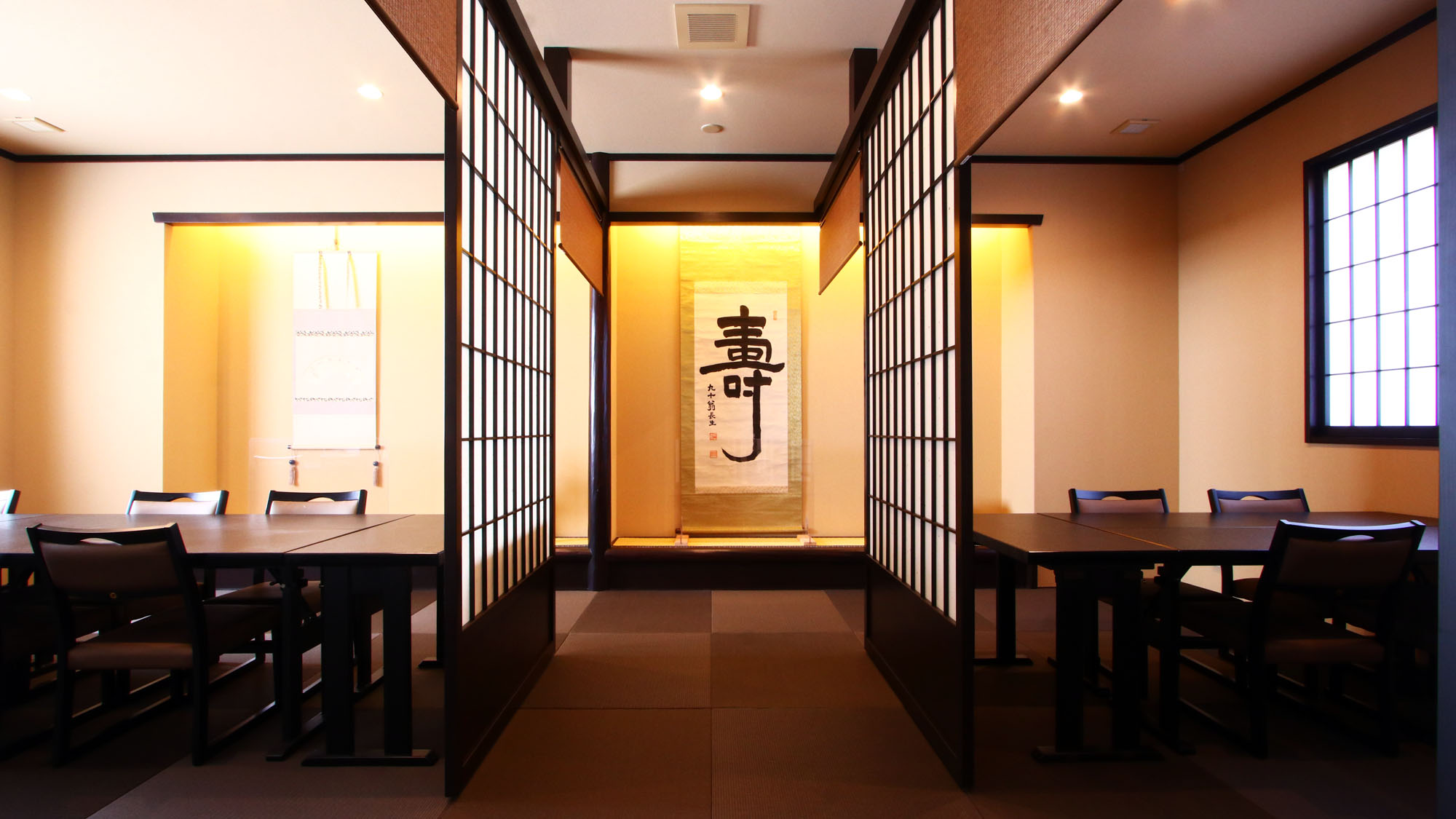 食事処◆2024年2月に改装した半個室タイプ*