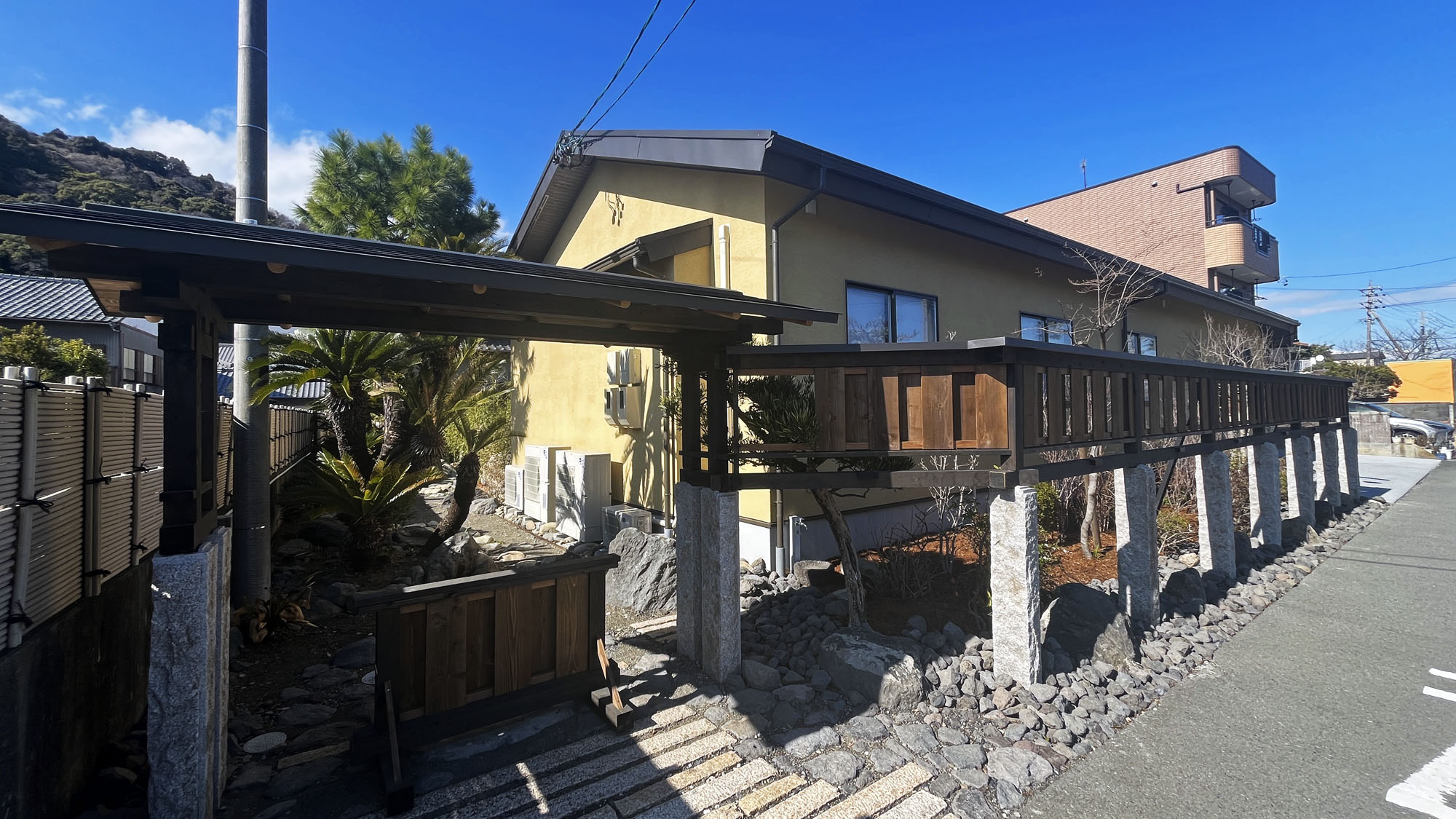 裏側◆国道から見える建物*