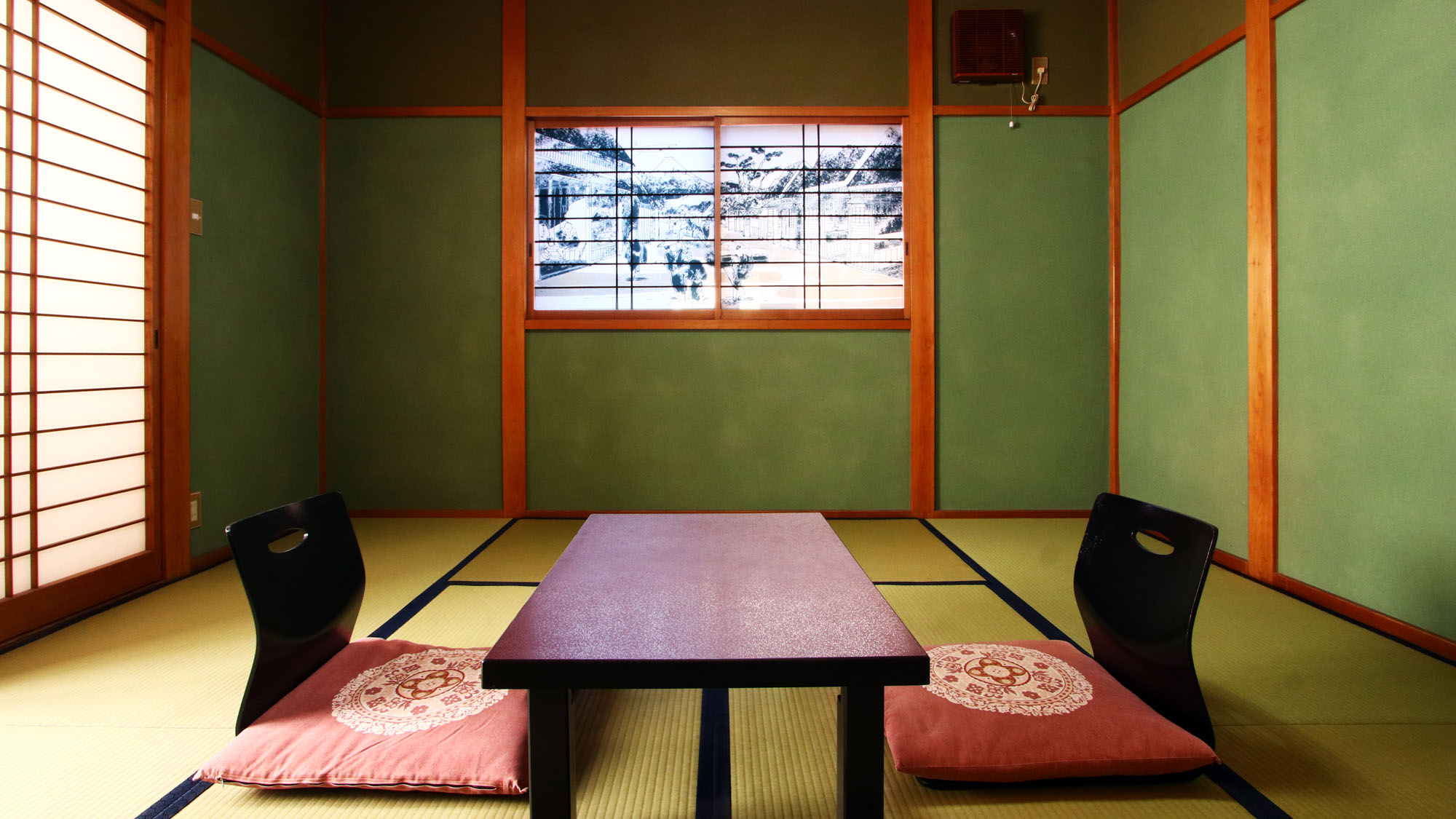 潮の間◆興津宿の歴史感じる障子*