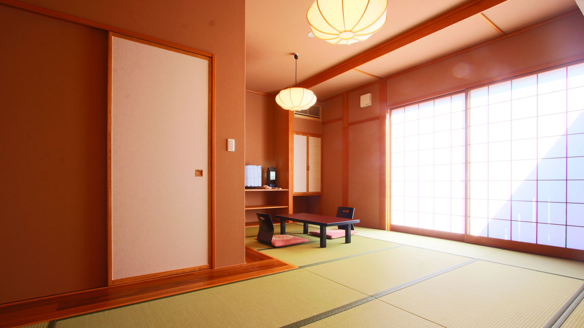 リニューアル15畳◆庭園からの光が差し込む1階和室*