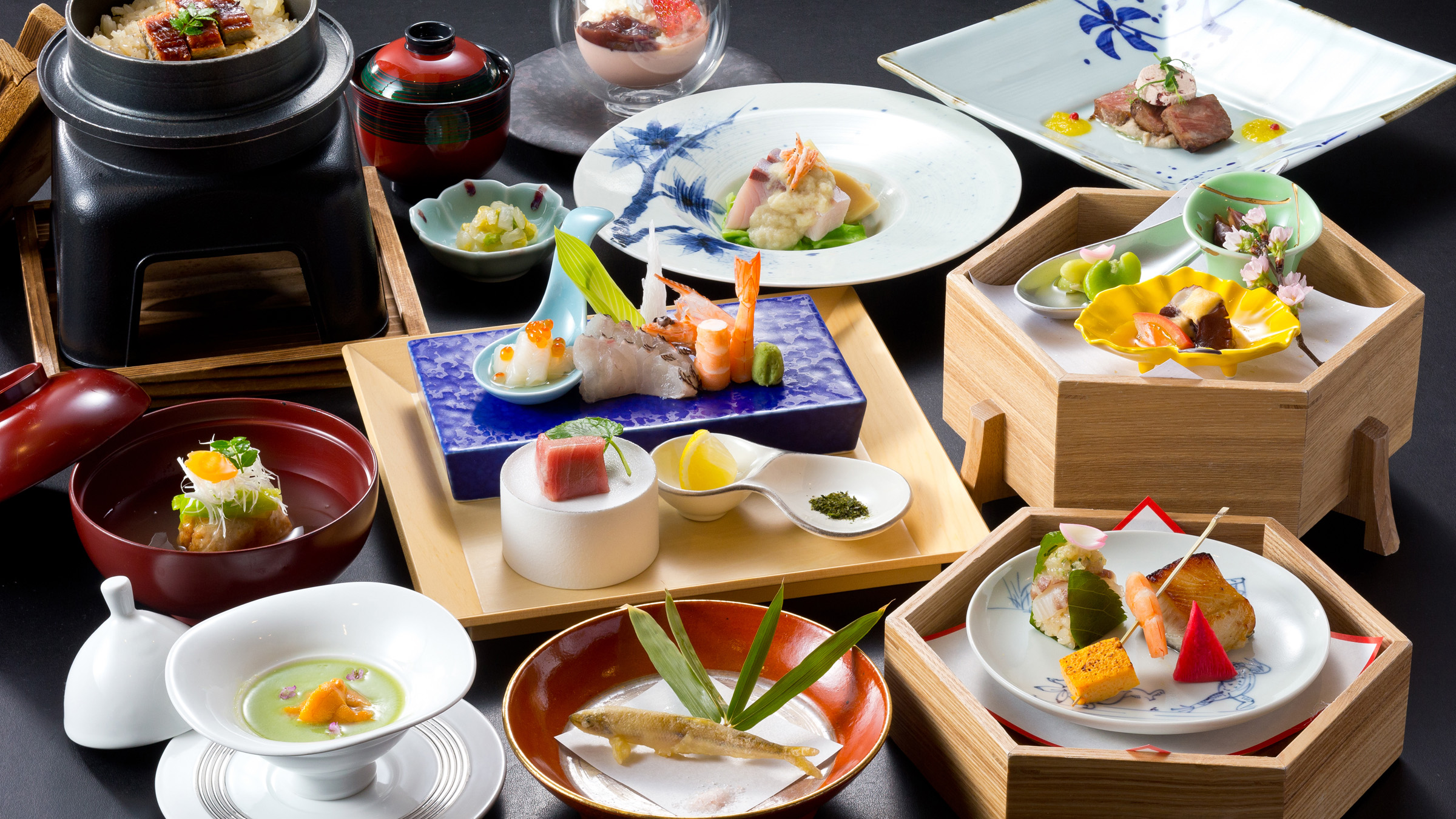 当館おすすめの本格会席♪旬の食材を使用し彩り豊かな盛り付けで、見た目・味・舌触り・香りをお愉しみください