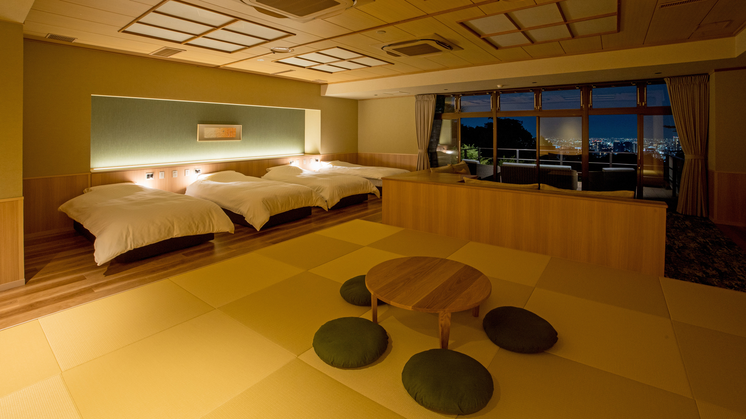 部屋の灯りをそっと消せば、そこは宝石箱の中のような静寂