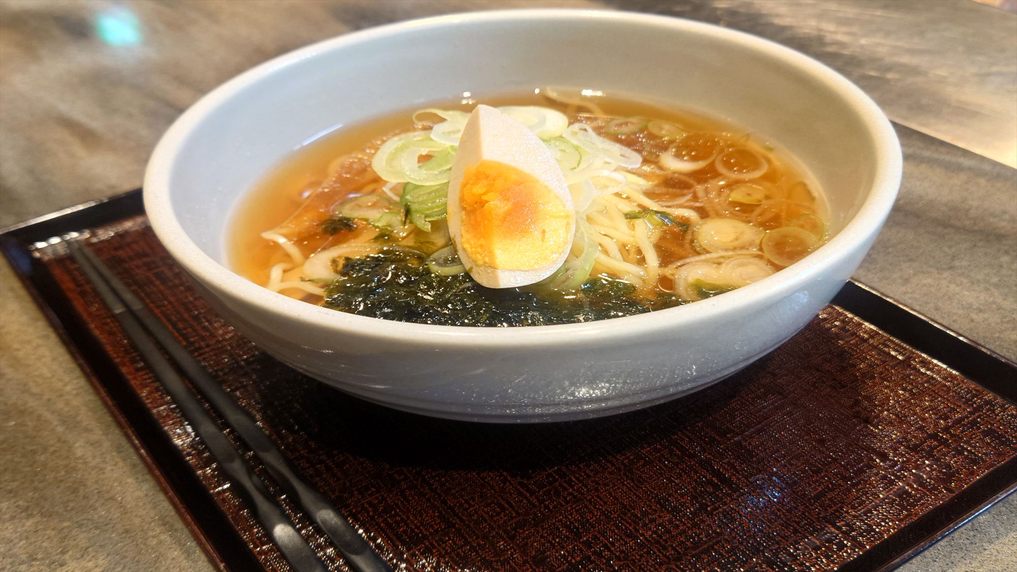 ◆夜鳴きそば　煮卵が追加！生まれ変わった夜鳴きそばをぜひご賞味くださいませ。