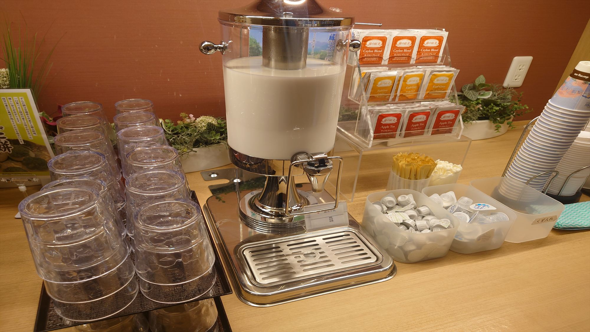 ◆朝食　ドリンク　牛乳