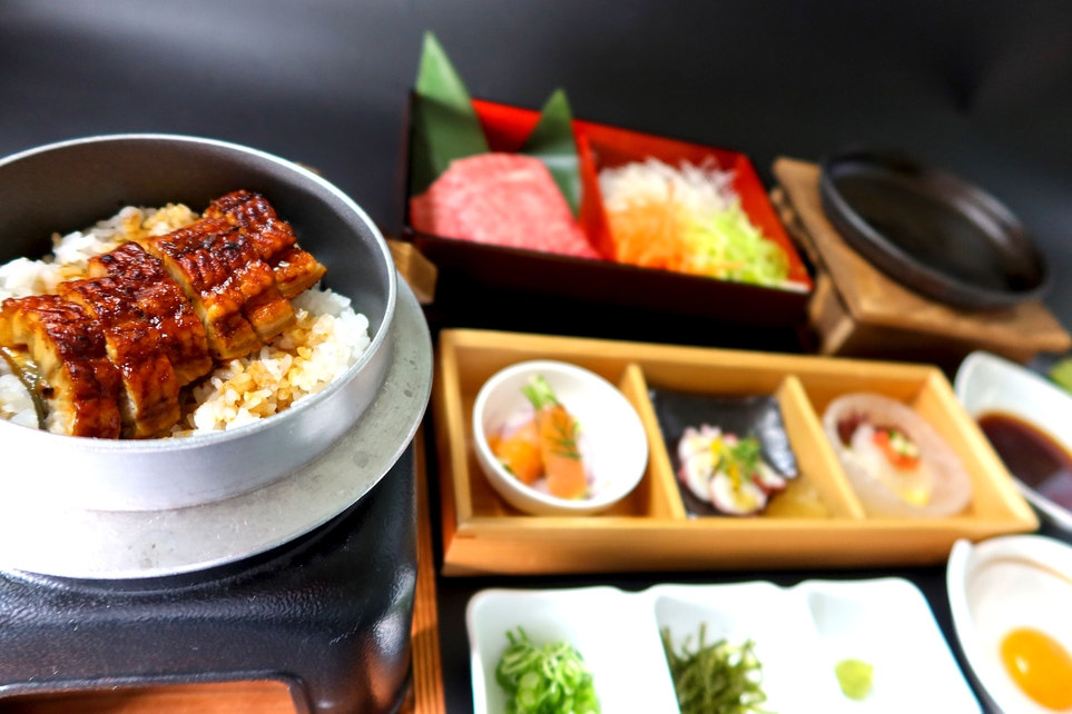 夏季限定2食付【黒毛和牛焼きすき会席と鰻の釜飯コース　濃厚卵黄と鬼おろしポン酢】プラン