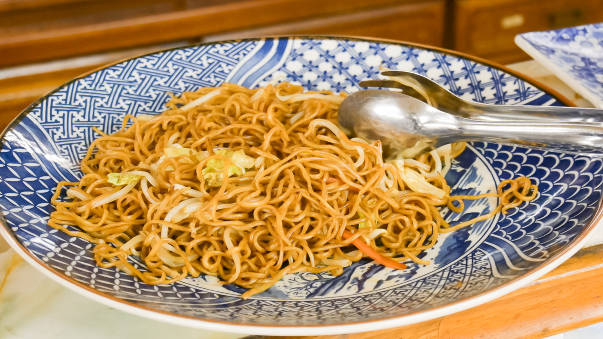 ※【朝食バイキング・一例】和食のメニューを中心に揚げ物・ソーセージなどガッツリめな洋食もございます。