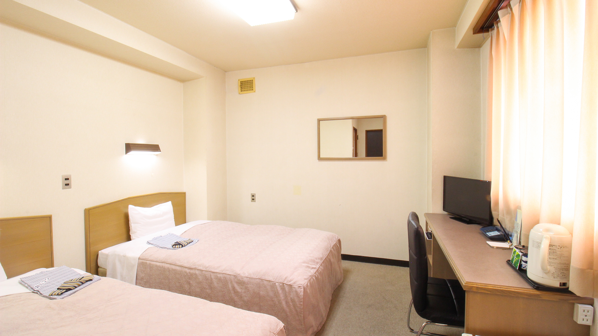 ※【ツインルーム】当館で一番広いお部屋です。2名様でのご滞在に最適です。