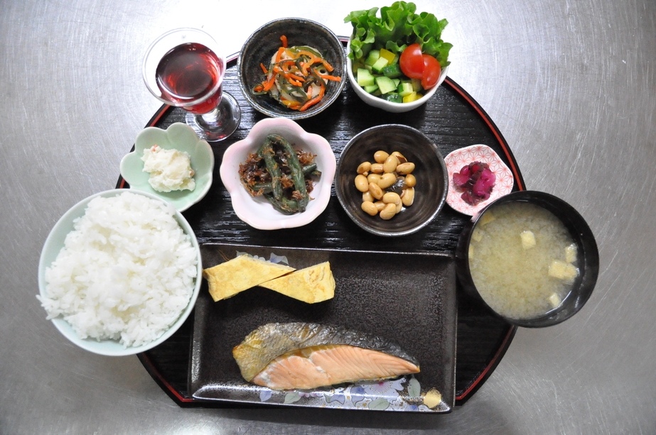 【楽天トラベルサマーSALE】朝食を食べて朝から元気に観光を☆からつの絶景を望む宿。（朝食付）