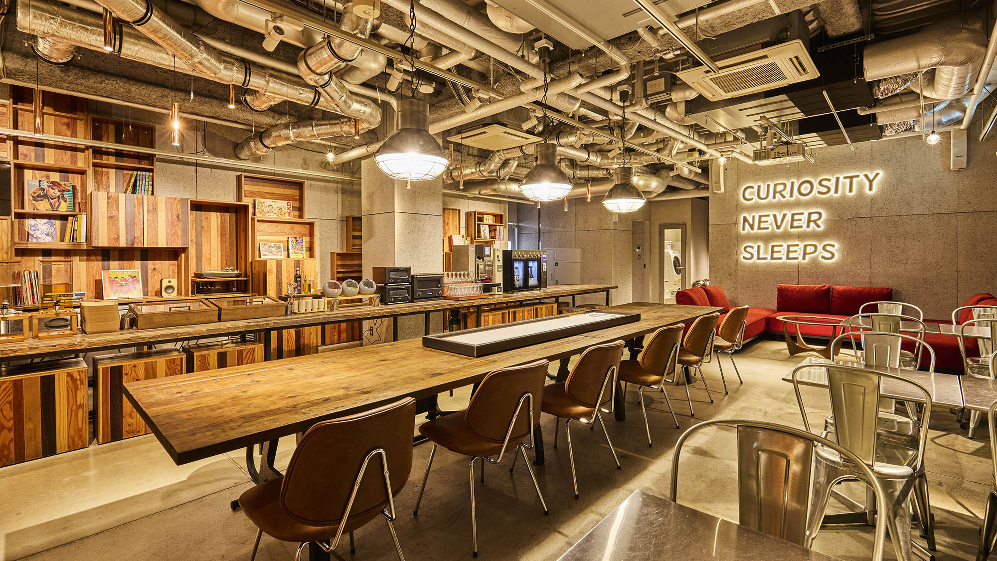 ラウンジ｜旅のベースキャンプとして、皆さまのONE&Onlyな発見と出会いをお手伝いします。