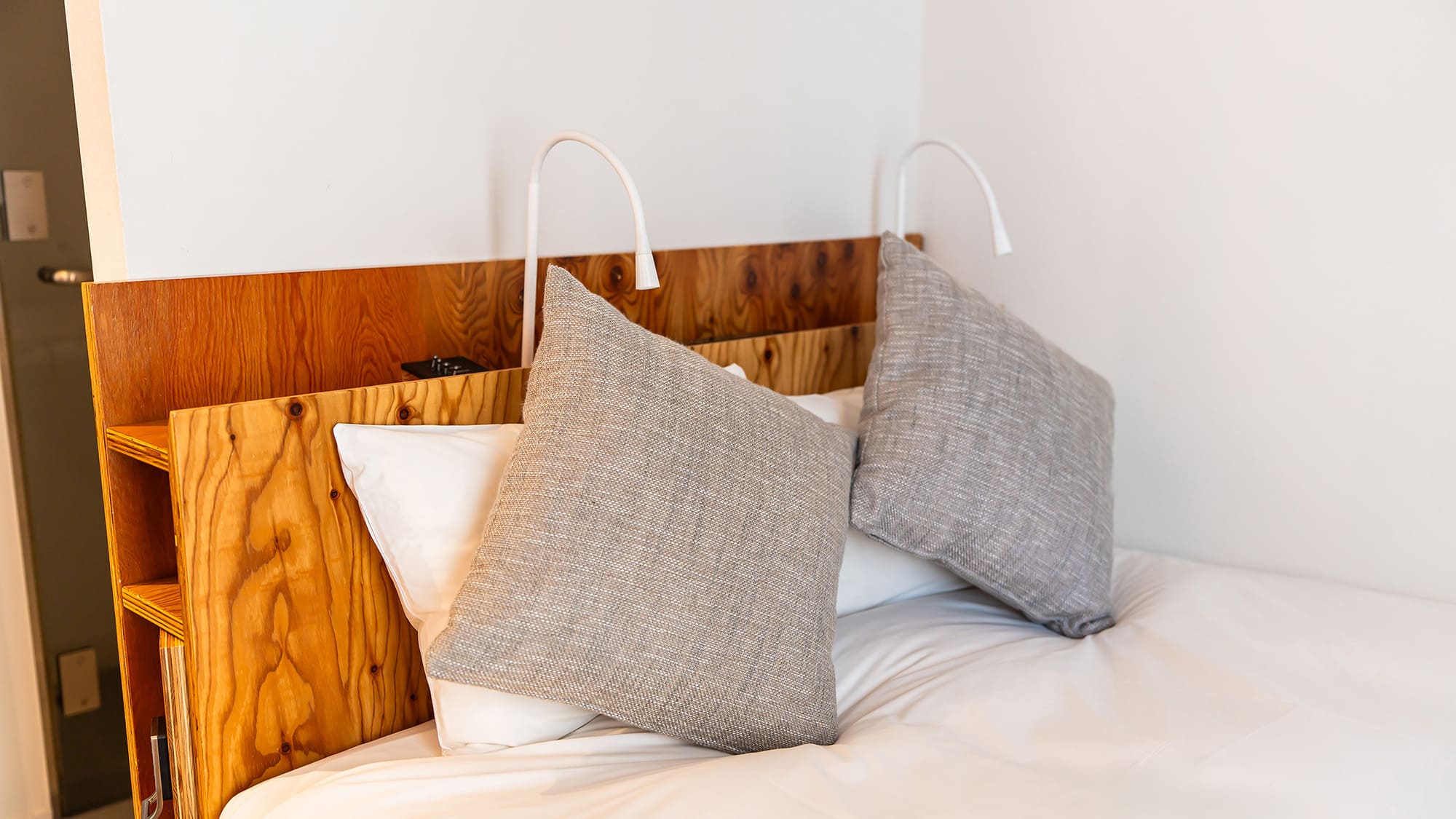 スーペリアセミダブル｜客室内イメージ