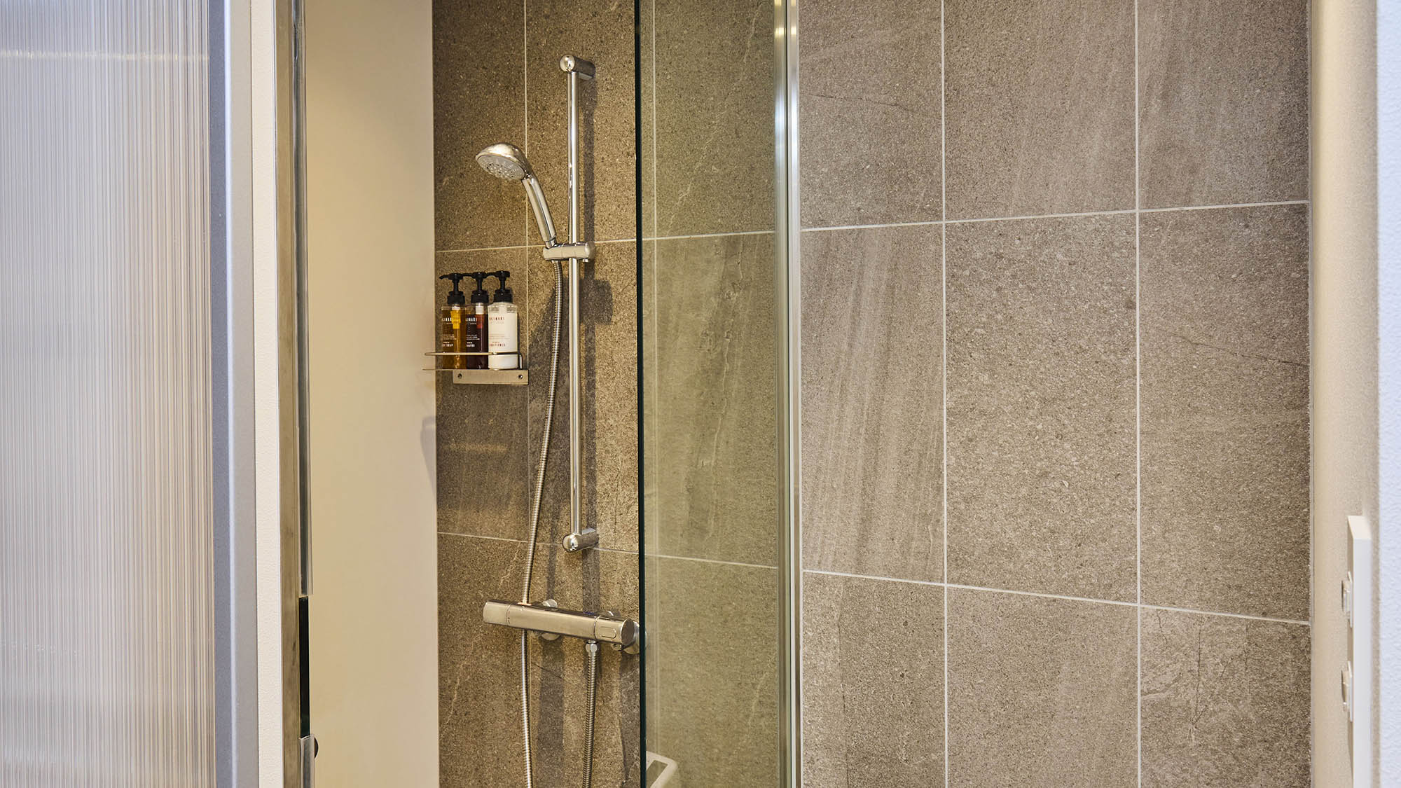 スタンダードセミダブル｜シャワーブース、トイレ