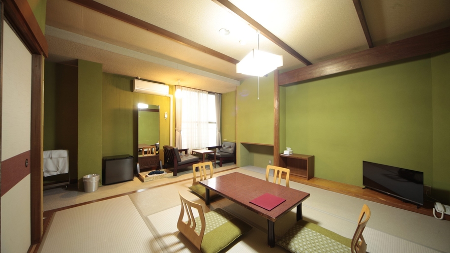 【和室8畳】純和風の客室です。リーズナブルな旅にご利用ください。