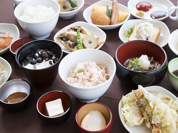 朝食バイキング