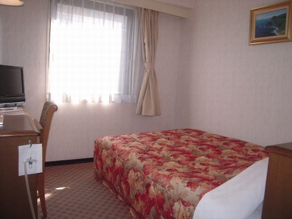 ■Guest rooms: Non-smoking■The beds are double size, 140cm wide and spacious.