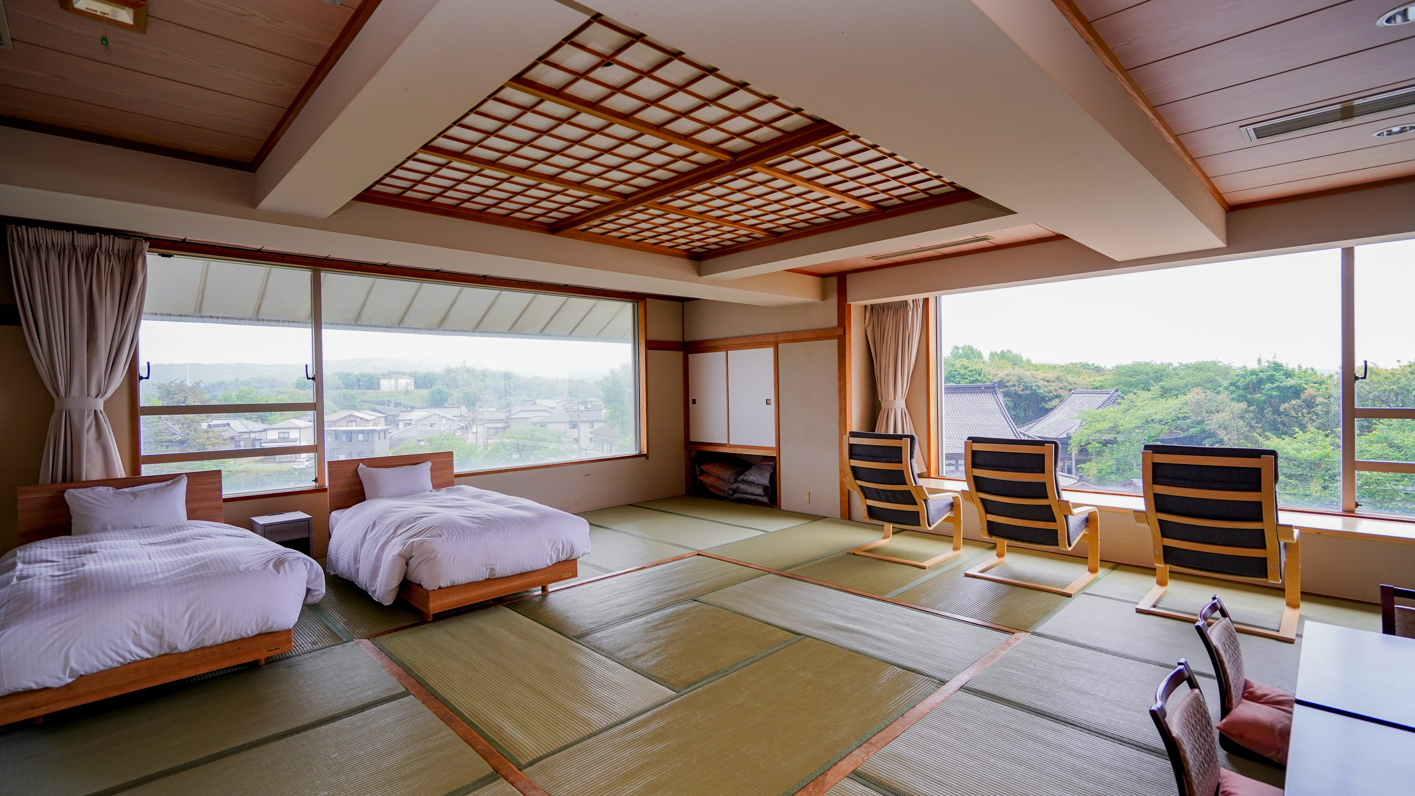 〈1室限定〉マウンテンビュートリプルルーム【30畳+6畳/ベッド幅120cm&times;3】