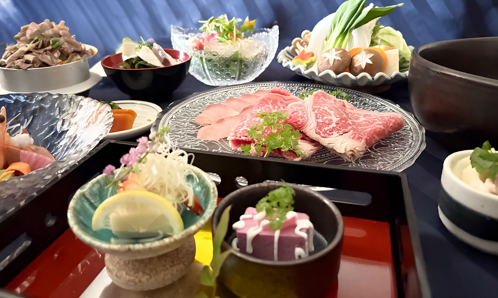 【12月１月限定】　鹿児島県産黒牛とさつま黒酢ブリのかごしま黒宝会席