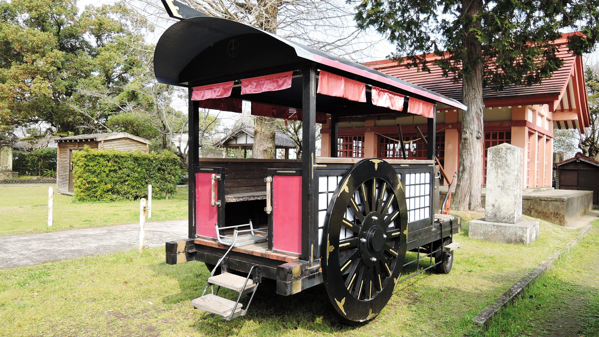 【周辺】当館近くの観光スポット「いずみ観光牛車」武家屋敷散策におススメ 