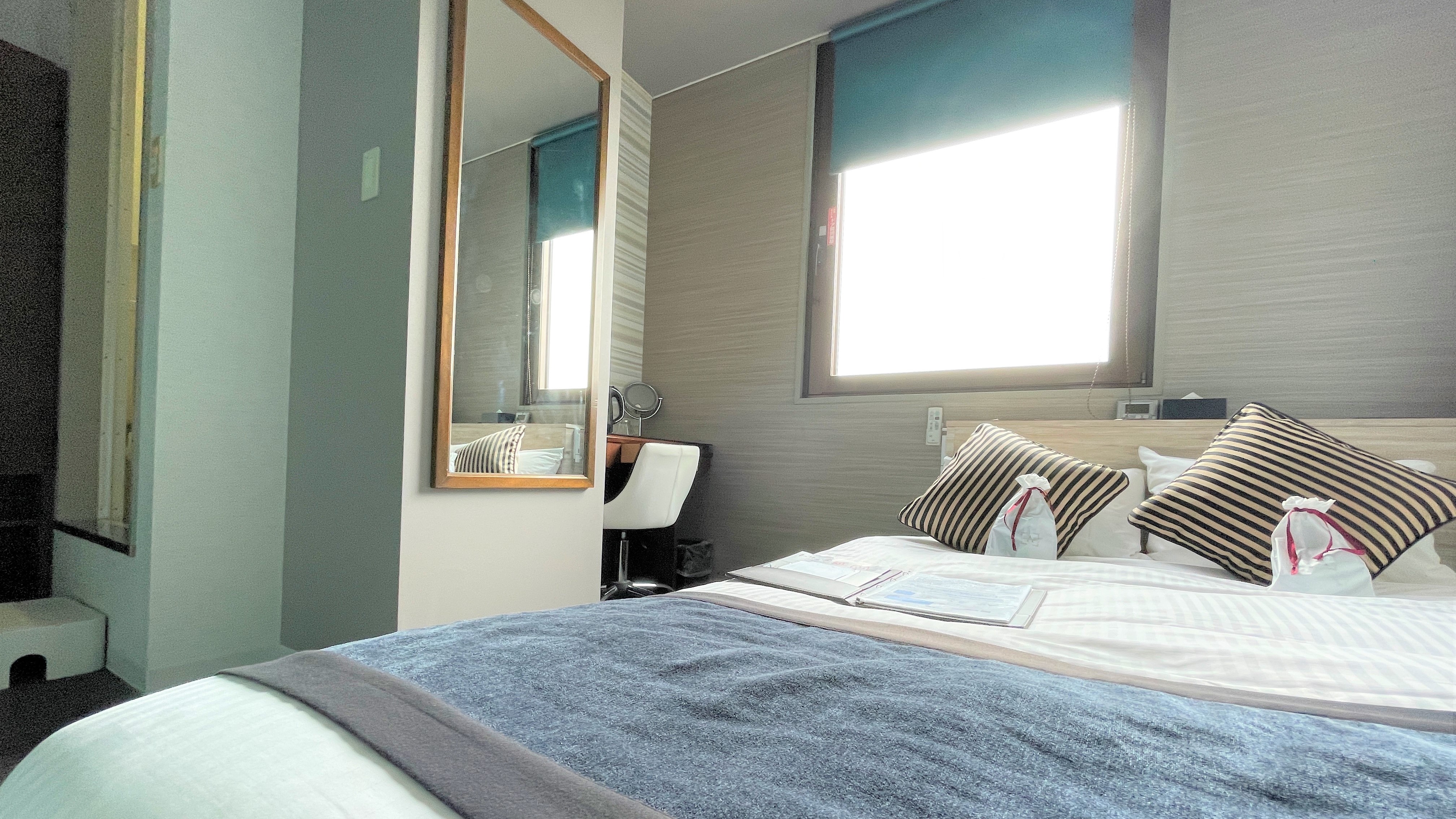 【客室イメージ】ダブルルーム〈定員2名〉