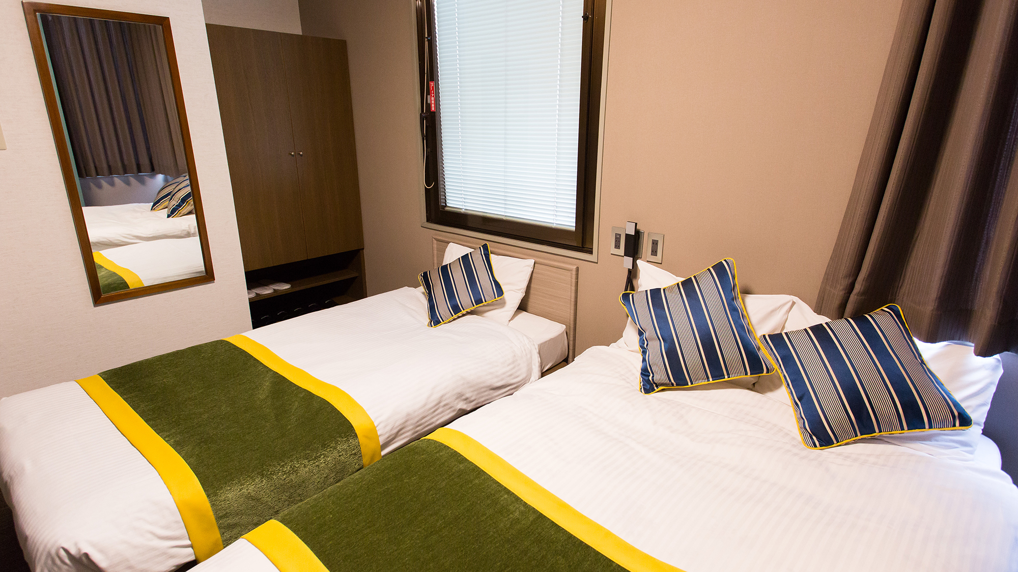 【客室イメージ】ツインルーム〈定員3名〉