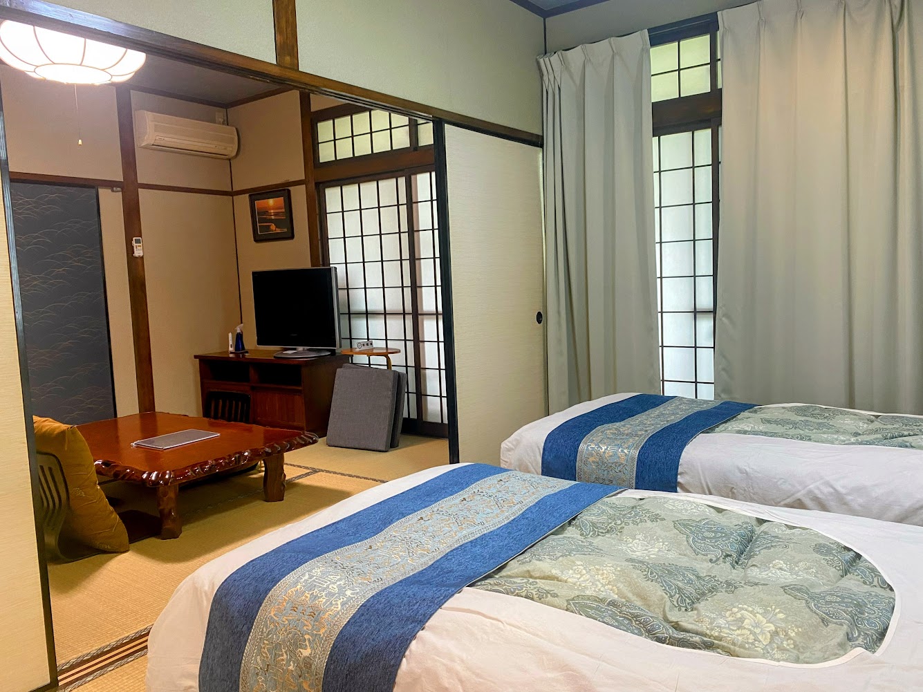 阿蘇の間全景　テレビ