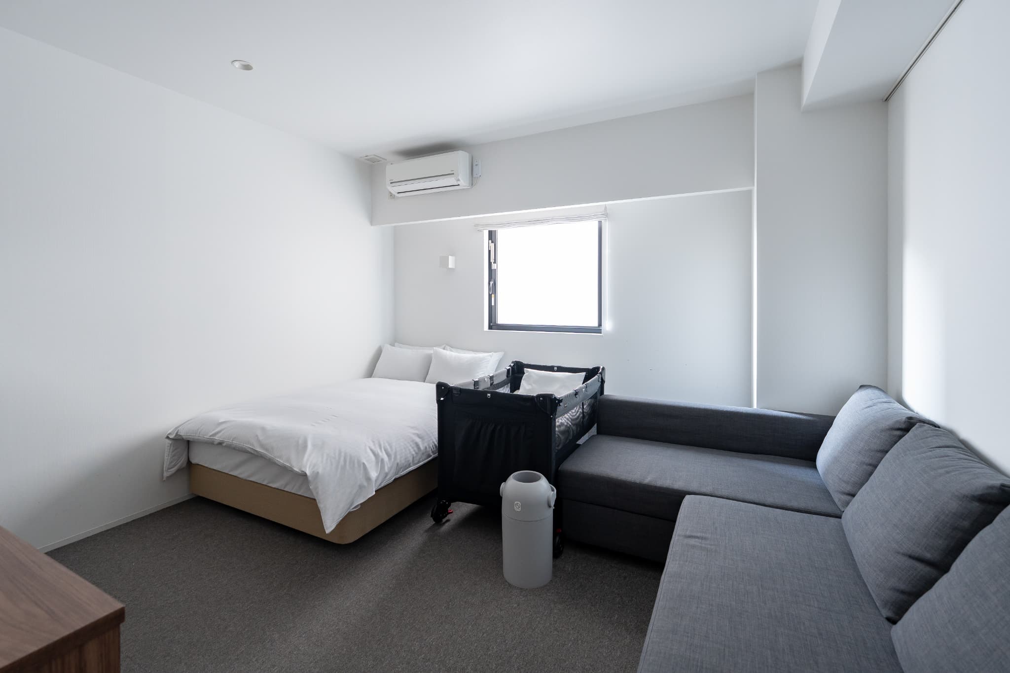 ベビーベッド・オムツゴミ箱