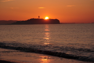 江ノ島の朝日
