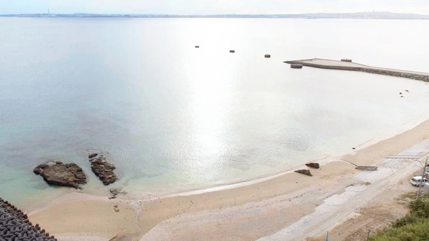 【周辺】沖縄では珍しい東海岸沿いにあるダイビングポイントのレッドビーチ