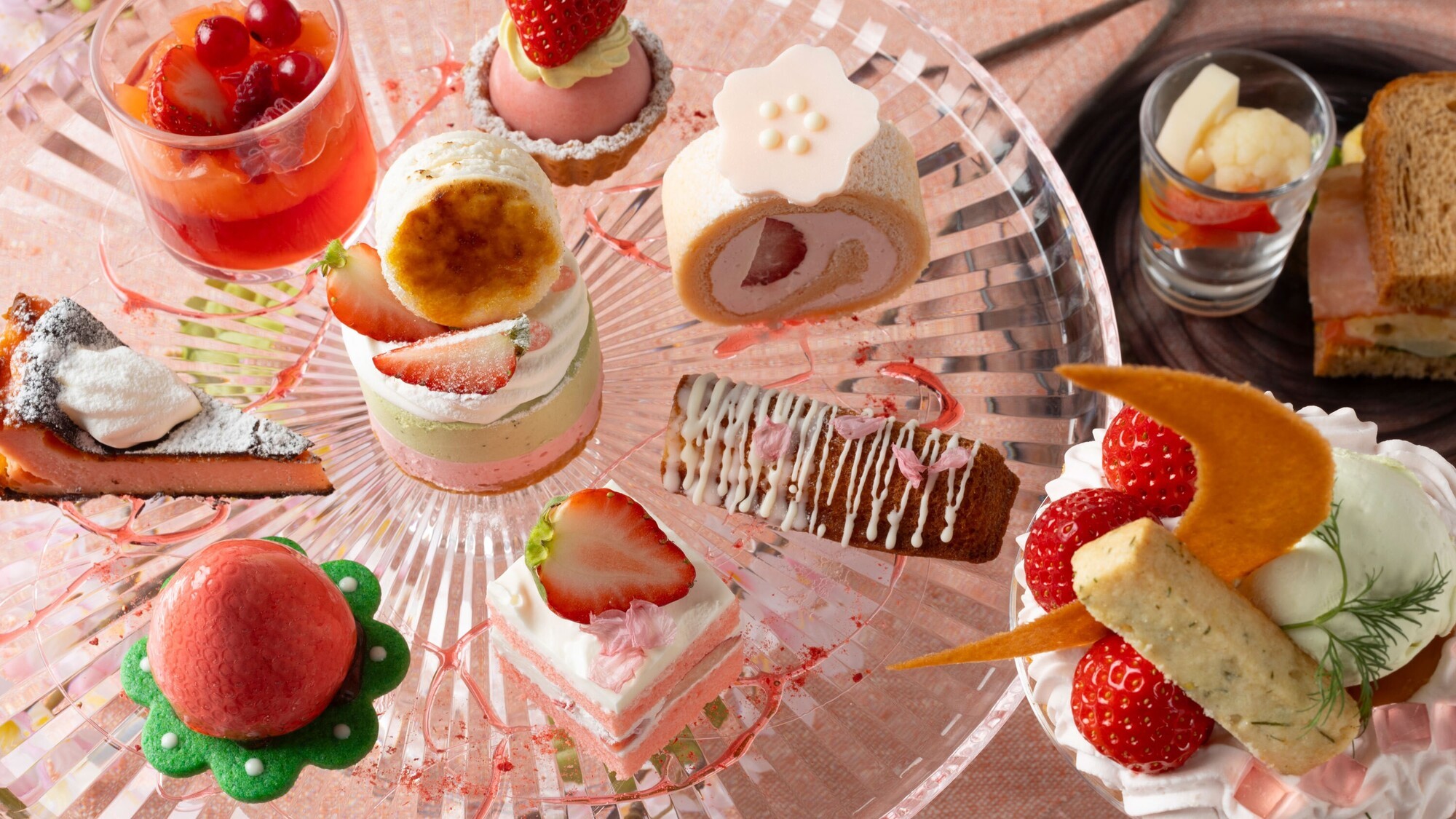 いちごと桜のアフタヌーンティー（25年3-4月）