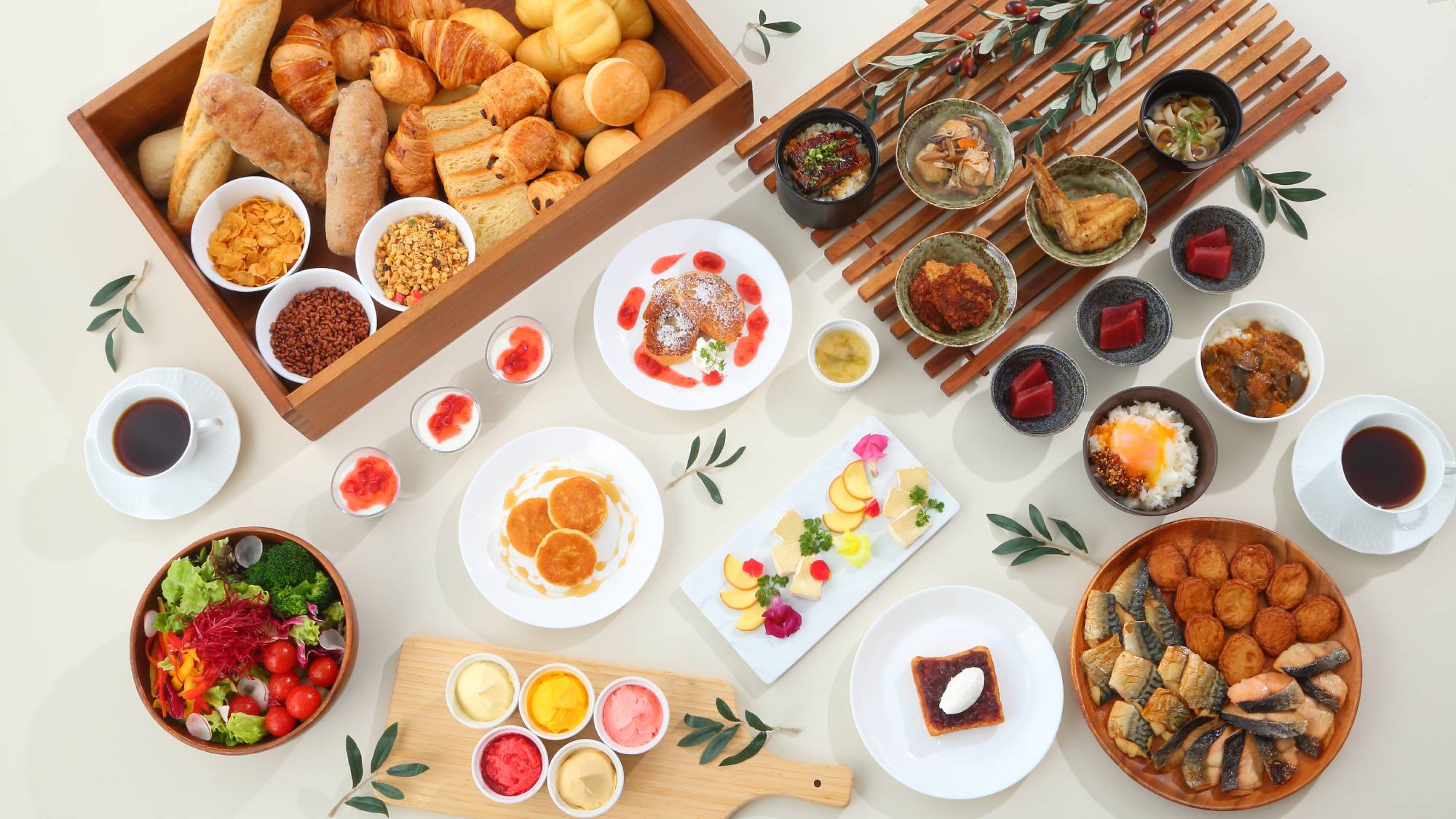 Sky Dining 天空の朝食ブッフェでは、なごやめしやジェラートをお楽しみいただけます。