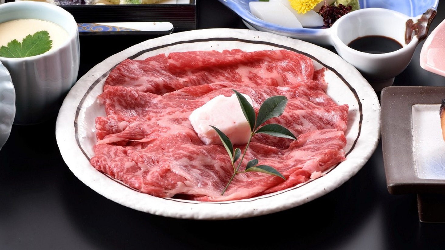 【近江牛すき焼き＋カニコース】厳選カニまるごと1匹！！×近江牛ステーキ＆すき焼きプラン