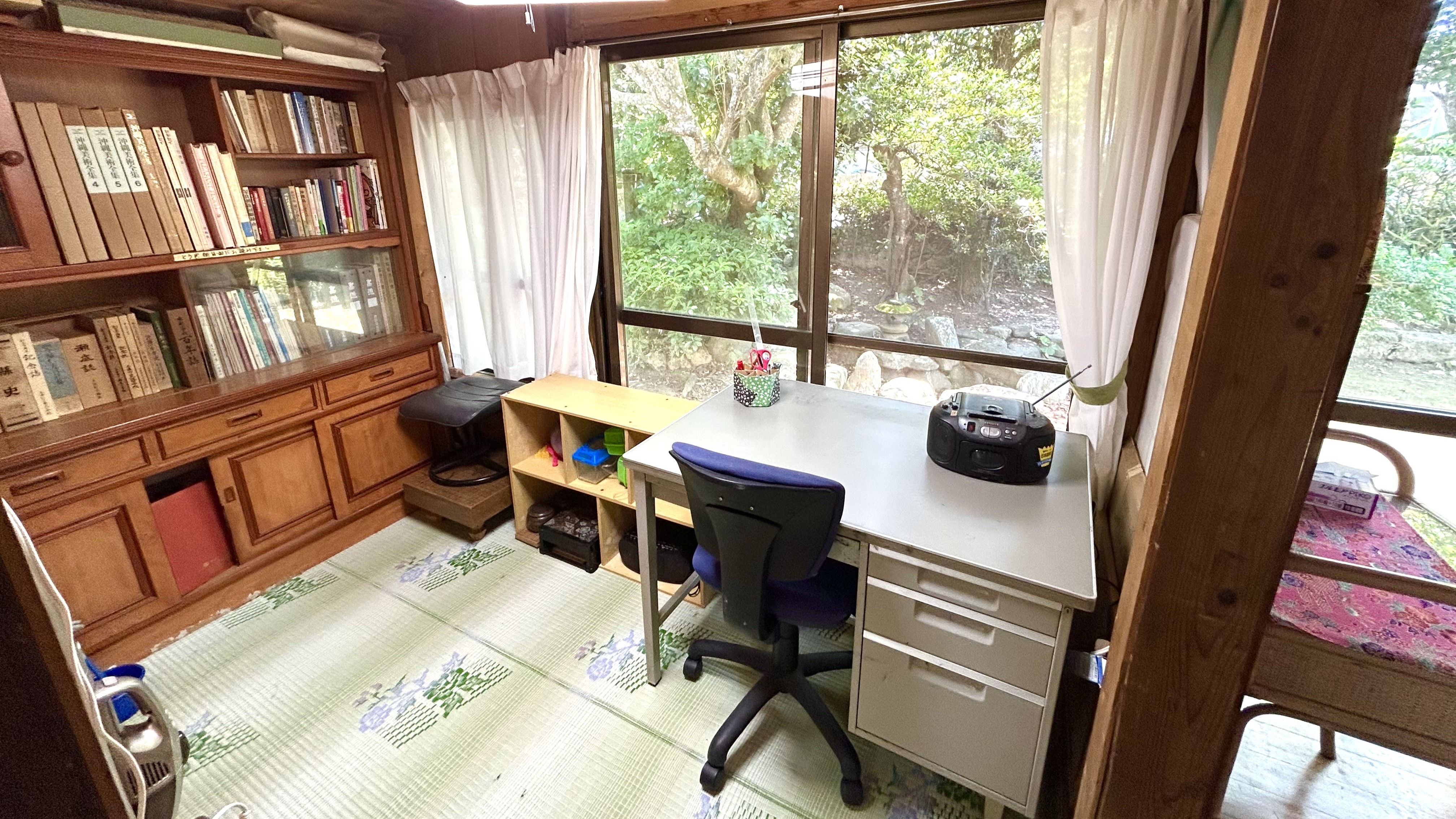 デスクがある部屋