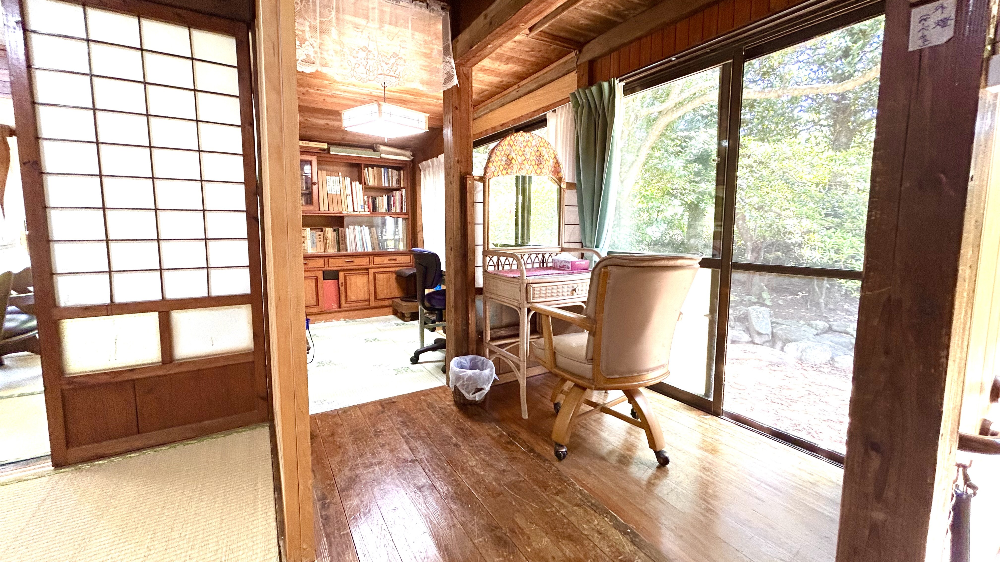 ドレッサーがある部屋