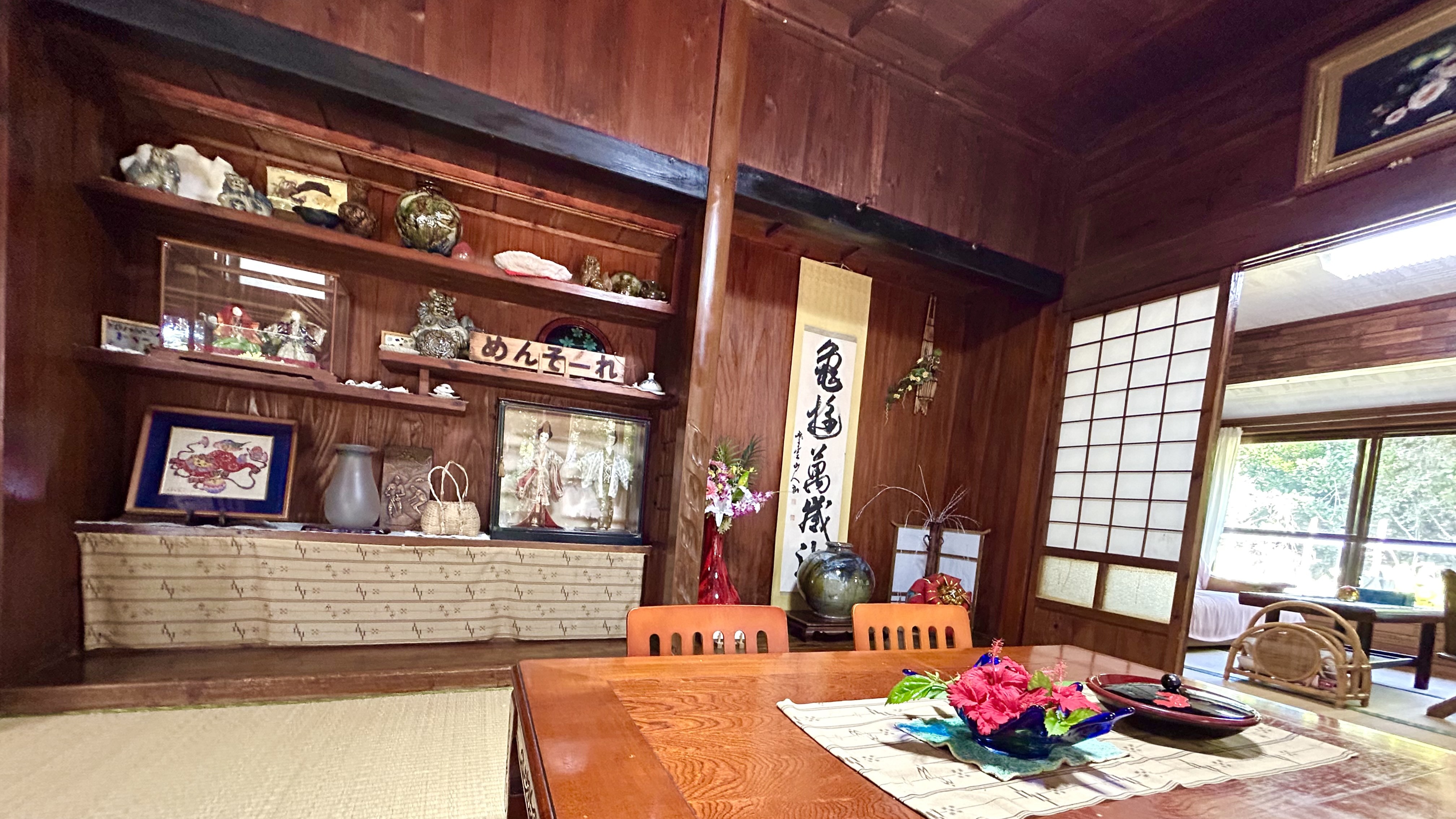 部屋の床の間