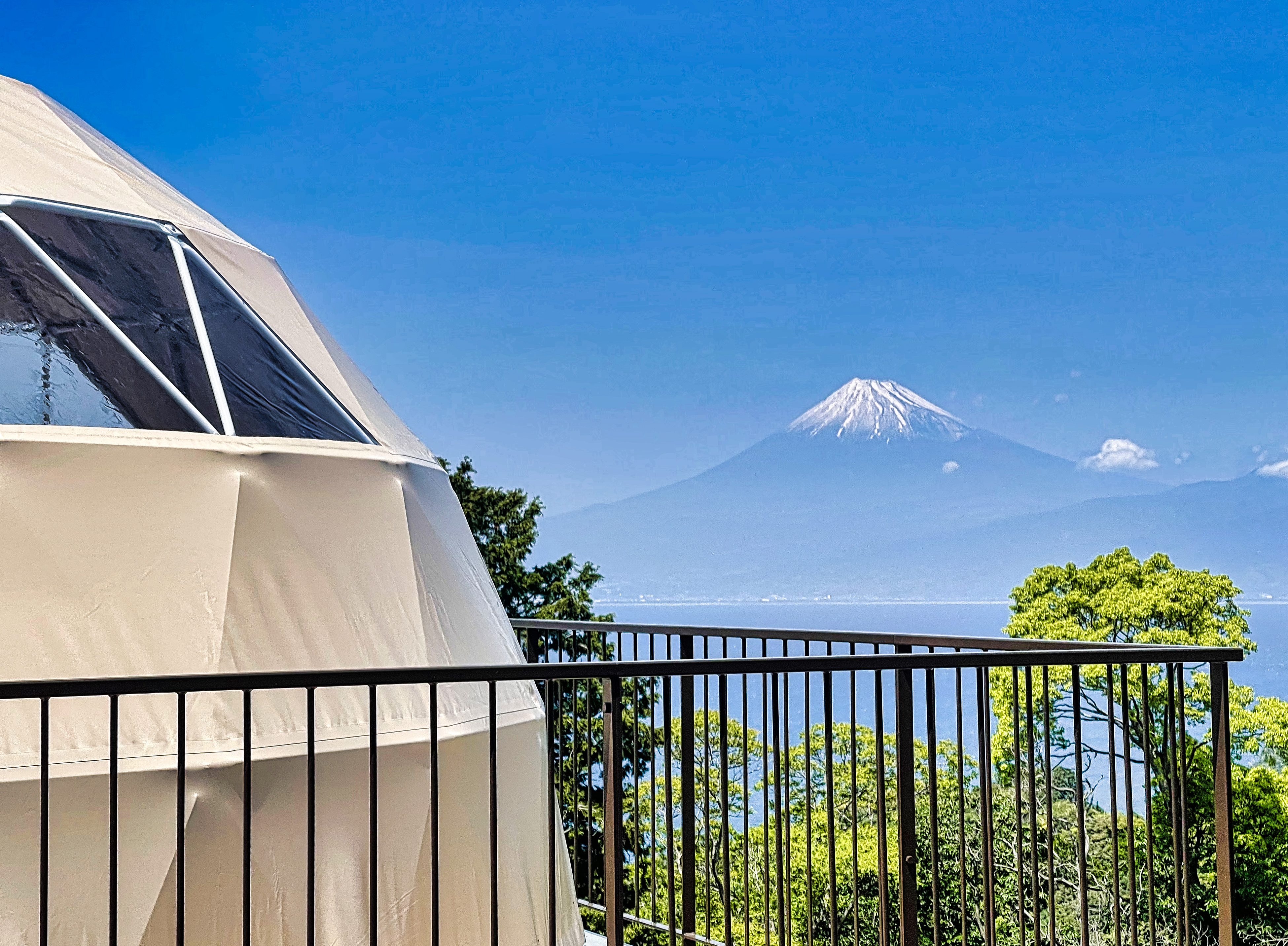 ドームテントからの富士山