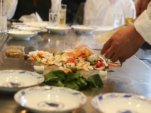 広島出身シェフ特製の地産地消をテーマに「和&洋食&広島」が一つになった~廣島ライブディナーブッフェ~