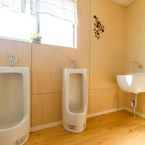 【共同トイレ】トイレは共同トイレをご利用ください。※客室内トイレなし