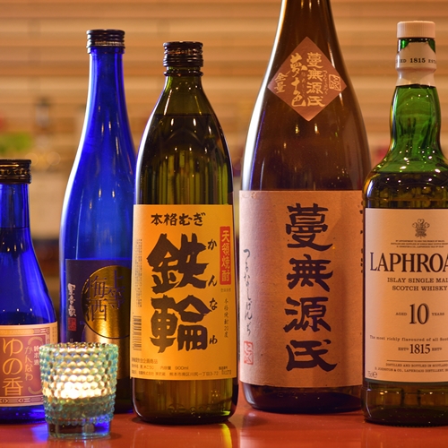 多数ドリンクをご用意。素敵な一夜をお過ごしください。