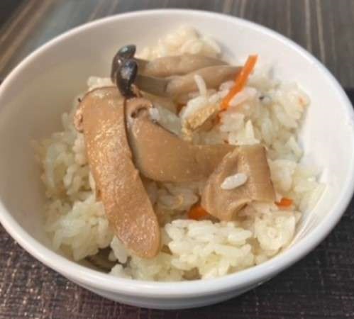 ■季節の炊き込みご飯（松茸ご飯※秋期間限定）