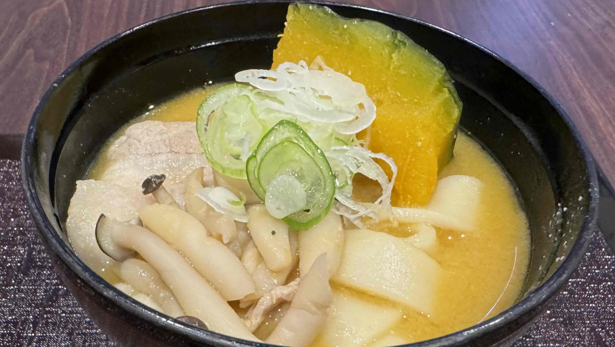 ■ご当地メニュー　山梨の郷土料理 かぼちゃのほうとう