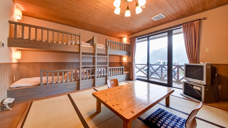 *【和洋室一例】2段ベッドと和室を兼ね備えたお部屋。