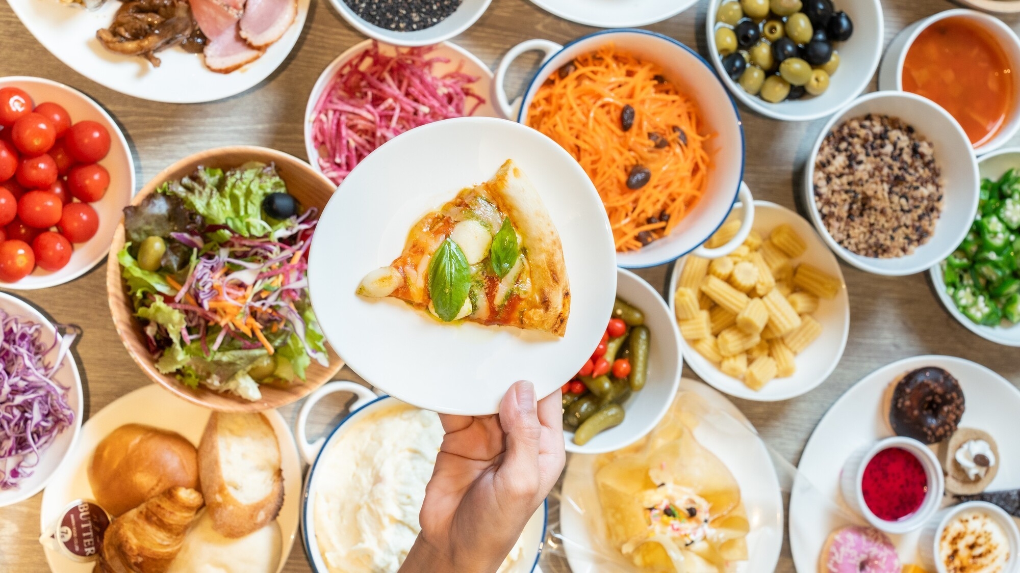 【地中海の恵み】イタリアン食材品揃え沖縄NO.1「地中海の朝市」ビュッフェ【2名〜】（朝食付）
