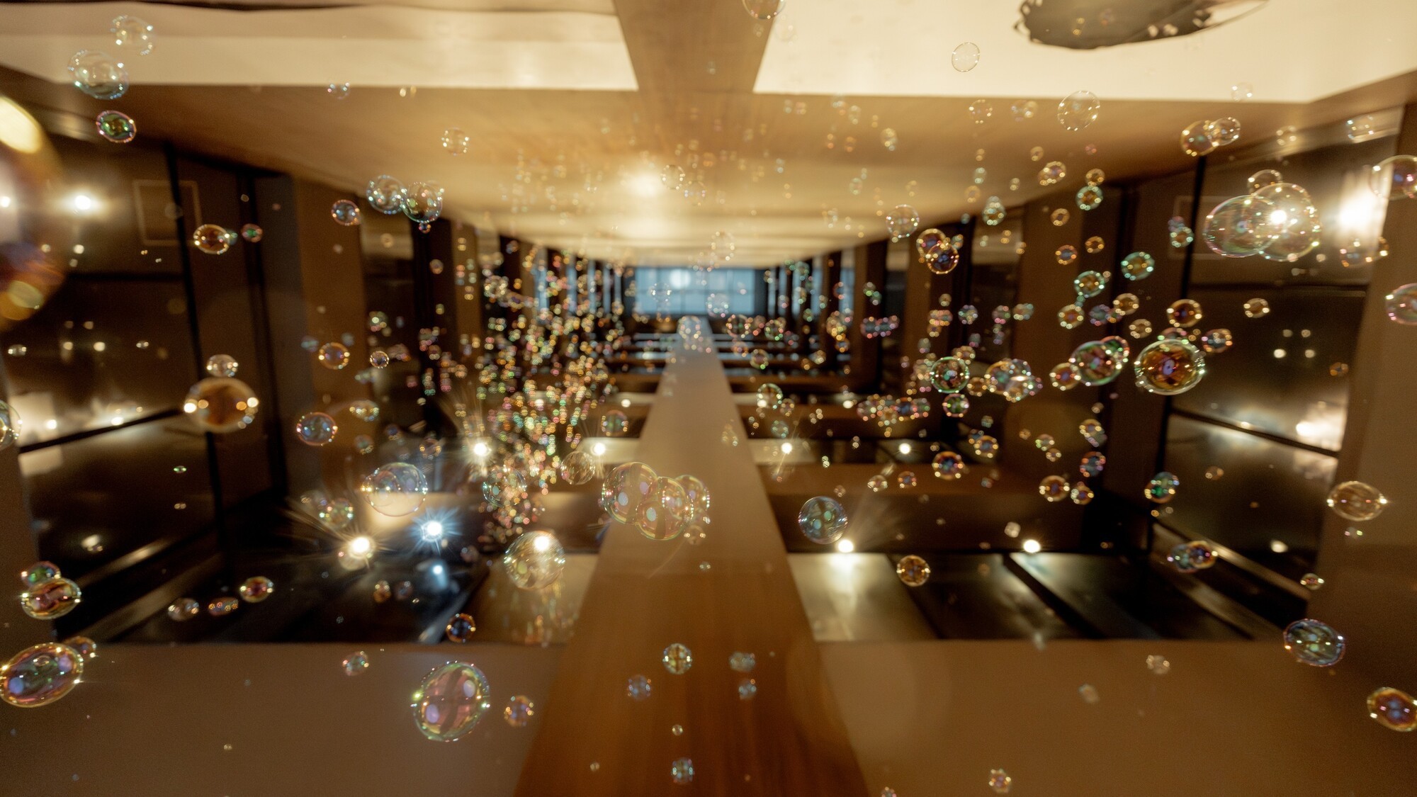 【ナイトプール入場特典付】映えナイトシースループール＆トロピカルドリンク1杯付！【2名〜】（素泊）