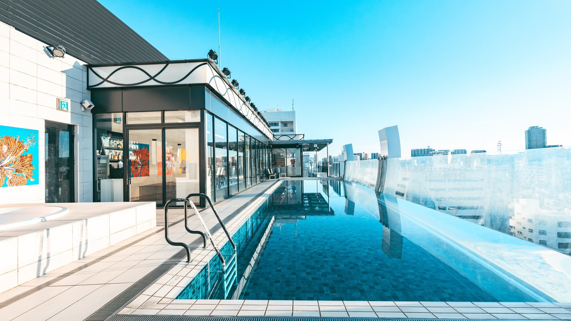 美しい街並みを一望できる絶景は、日常を忘れさせてくれます