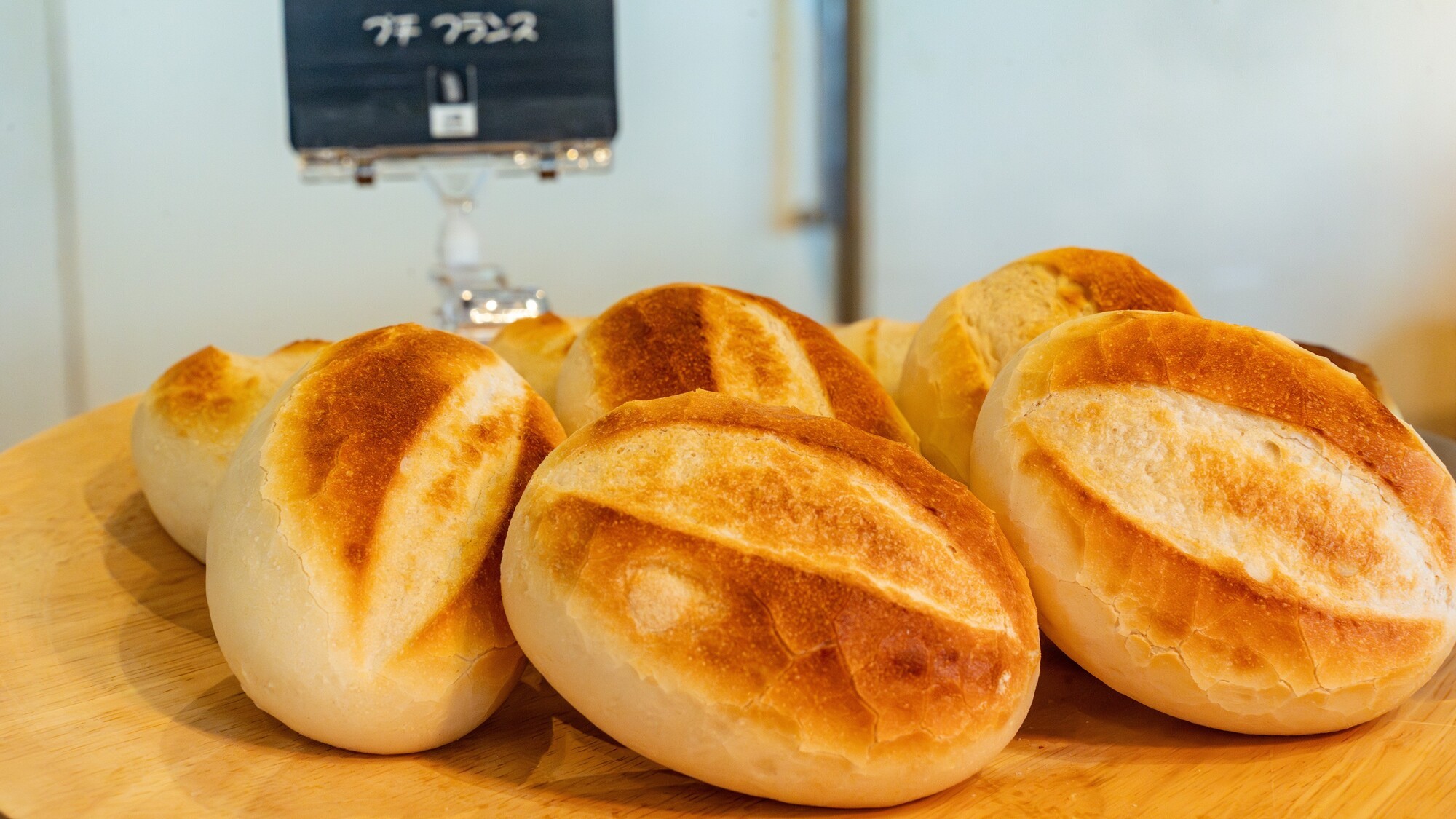 サクサクとした外皮と、中のもちもちとした食感が特徴