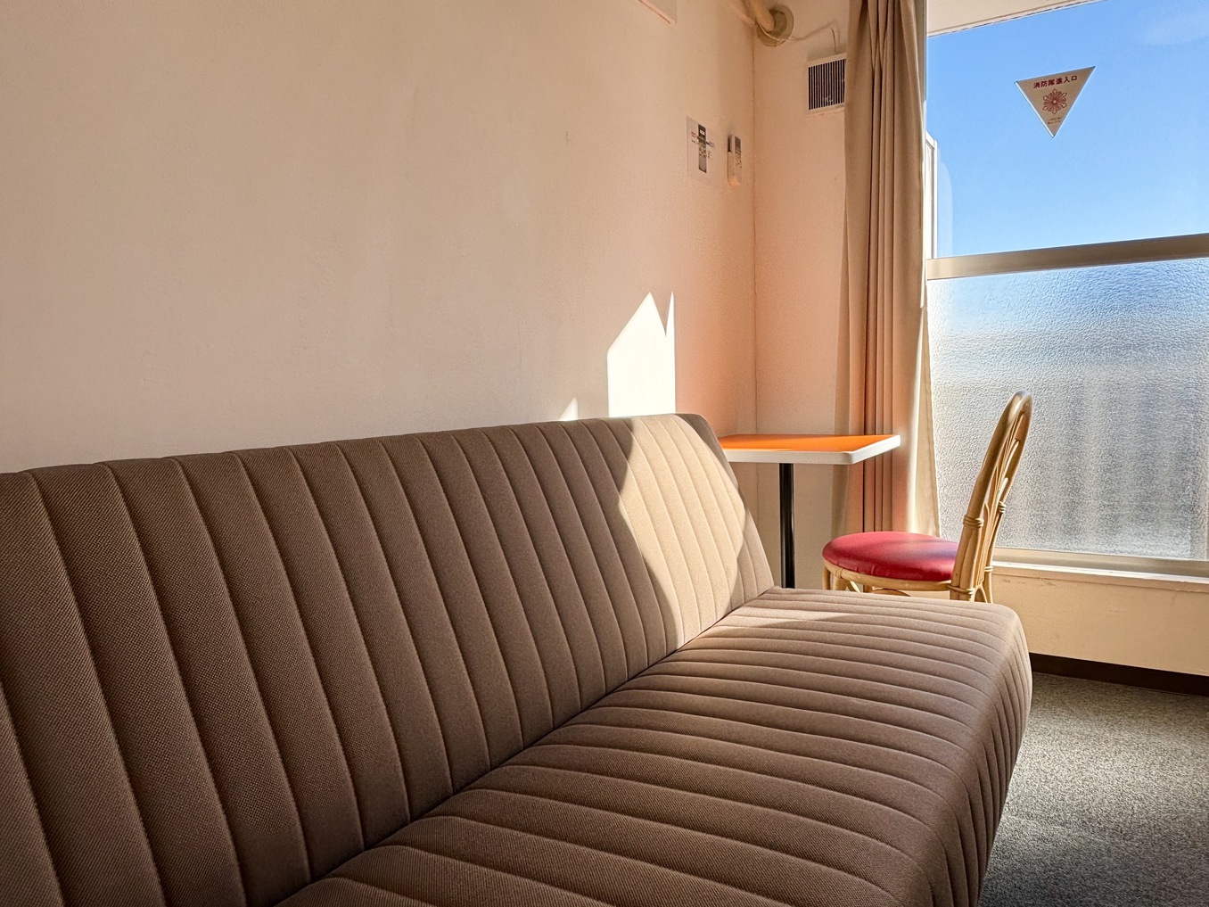 洋室1名・2名利用ソファ