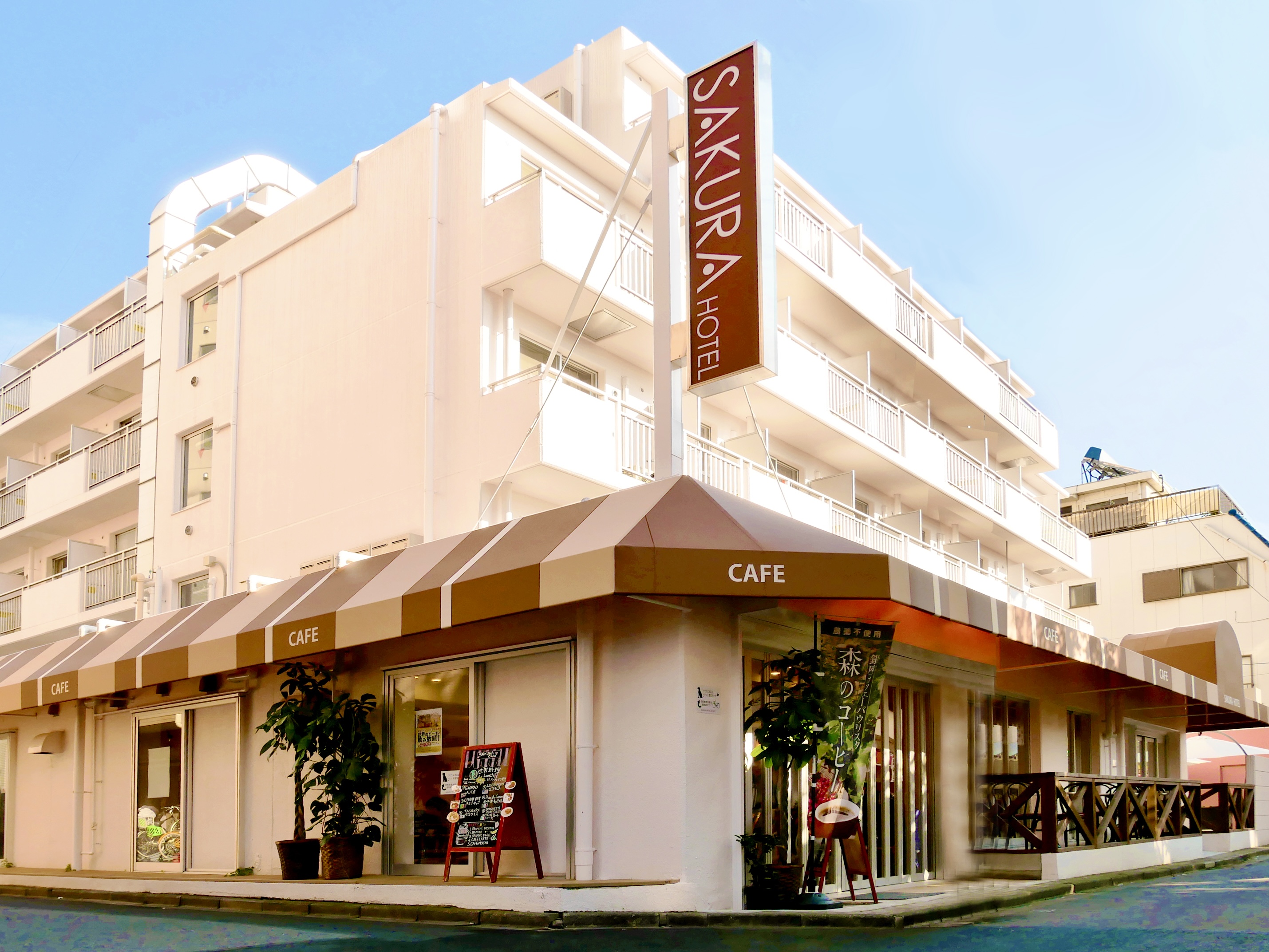 サクラホテル日暮里外観　谷中　根津　千駄木　日暮里エリアの中心に位置　24時間営業